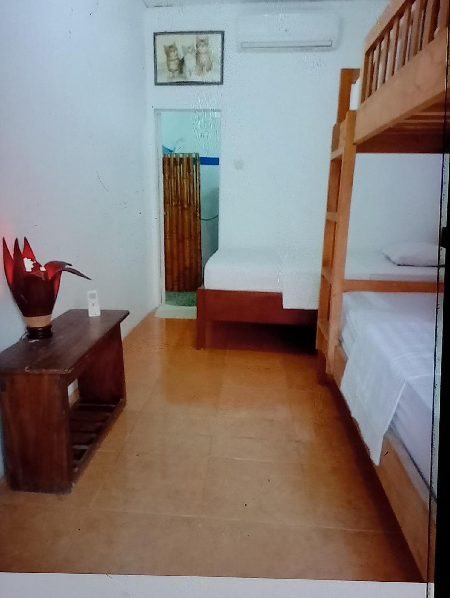 Fullesguesthouse लॉज Gili Trawangan